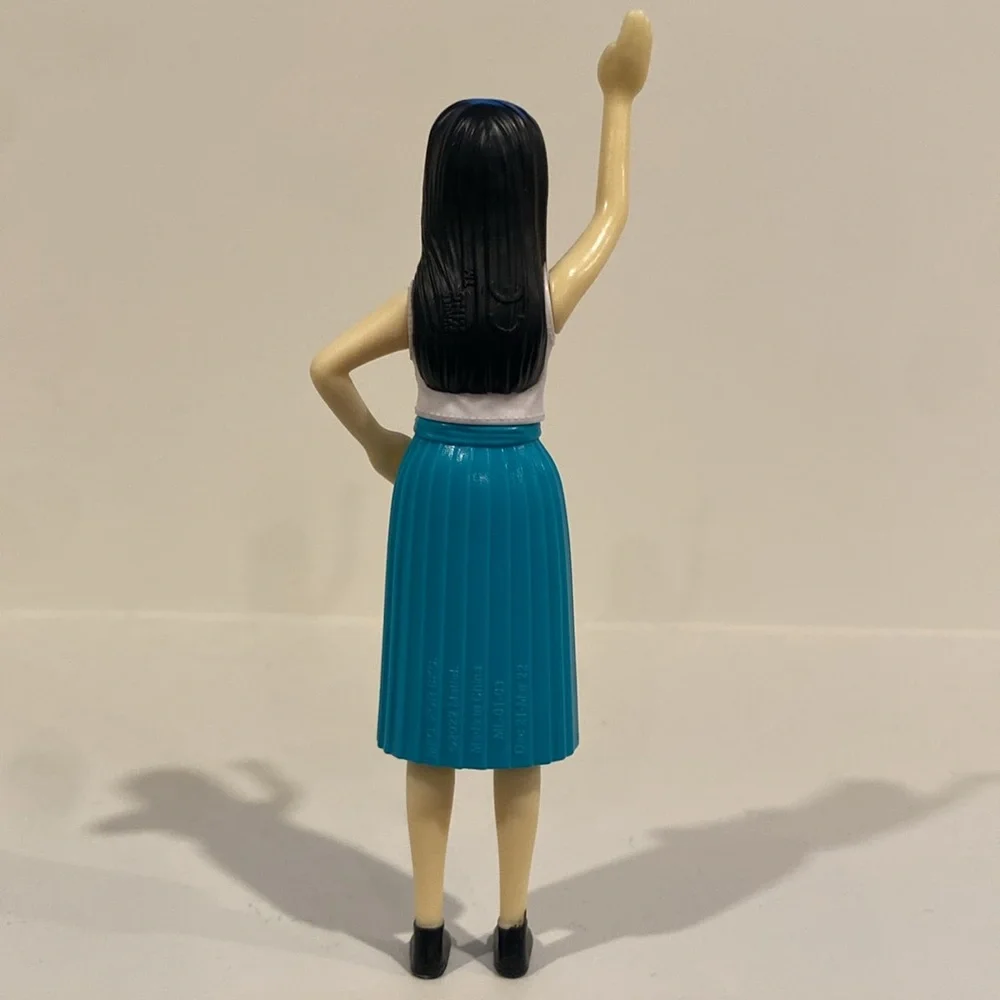 2022 Barbie Burger King Happy Meal Toy    girls dolls doll action figure toys